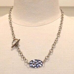 $5 Item! EUC Y2K Chain Necklace with Circle and Bar Clasp and Hammered Tag